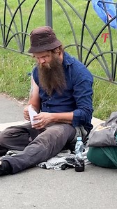 72K views · 1K reactions | Homeless man finds lost cell phone and does the right thing #FabiosaKindness #Fabiosa #actofkindness #homeless #lostthings | Tips & Tricks | Facebook