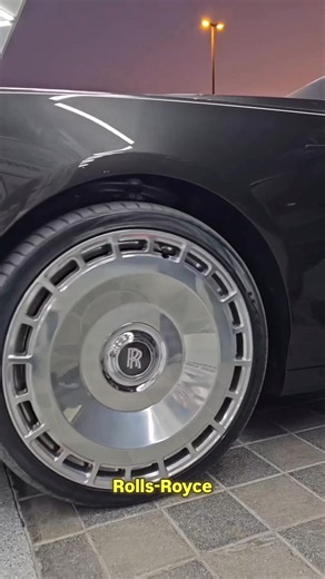 Rolls-Royce Wheels DON’T SPIN?! 😳🚗