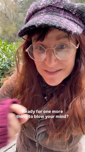 Holy smokes, I just learned some really cool facts about sea turtles here at the Georgia Sea Turtle Center on Jekyll Island. Did you know female loggerheads reach sexual maturity at age 30? (I didn’t!) And they can lay up to six clutches of eggs—though usually more like 3 to 5 clutches—in one season??? But here’s the most amazing sea turtle fact: female sea, turtles can save male sperm, and use it at different times for fertilization! Isn’t that amazing? You can learn these cool sea turtle facts