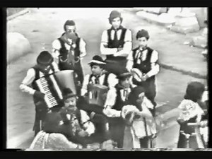 4.7K views · 99 reactions | Gruppo Folk Avigliano - "Sta via iè longa a scura" - Melfi 1973 [video gruppofolkavigliano - youtube] | Musica Popolare Italiana | Facebook
