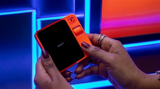 Rabbit R1 hands-on review: Something is iffy about this