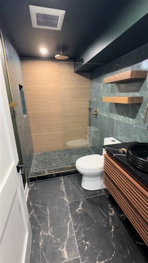 Custom Shower Glass Installation in Chicago