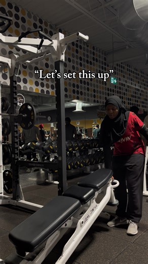 Just one more😭😭 How to use bands for assisted pull-ups so don’t have to At the end of the day it all comes down to your height. I guess I eventually have to get another bands😔😔 #assistedpullups