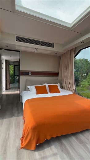 VATOH VM85-2S Capsule House with 3-Bedroom, 2-Terrace Duplex Capsule and Private Spa