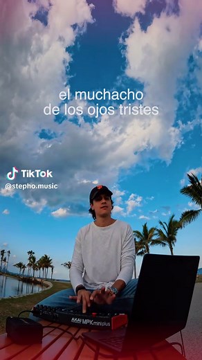 Ojos Tristes: Remix de Stepho EDM