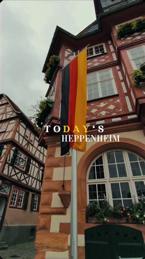 best_of_hessen on Instagram: "🍂 HERBSTvibes in Heppenheim 🍂 Wenn die Weinberge in Gold und Rot leuchten, zeigt sich Heppenheim von seiner schönsten Seite! ✨ Zwischen Fachwerk, Wein und Natur kannst du den Herbst hier in vollen Zügen genießen: 🌿 Spaziergänge durch die bunten Weinberge am „Wein- und Stein“-Pfad 🌳 Farbenpracht in den Weinbergen von Heppenheim 🏞️ Ruhe und Spiegelungen am Bruchsee 🏰 Und natürlich die Altstadt, die im warmen Licht besonders verzaubert 🌅 Egal ob für ein Herbstfo
