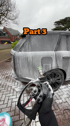 Karen Demands VIP Table at My Restaurant