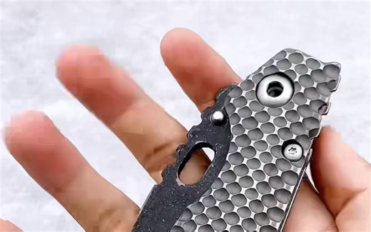 美国挺进者Strider 钛合金弹坑XL，