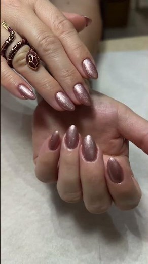 Who needs diamonds when you have glitter nails? 💎💅#diamond #nails #nailart #nailstyle #nailtrends