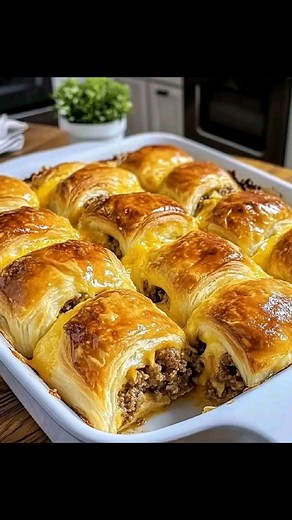 22K views · 98 reactions | Breakfast Sausage Crescent Rolls 縷...
