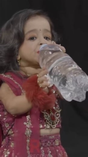 RECORDS UNLOCKED | She Is The World’s SHORTEST Woman! 😱 Meet Jyoti Amge from India, officially the world’s shortest living woman, as verified by Guinness... | Instagram