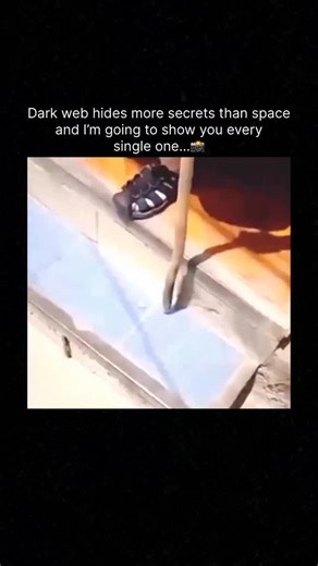 Banned file on Instagram: "Just @dark.web.secret #创新事实可再生能源创新事实可再生能源 荷兰正在测试一种会发 电的道路。这些道路表面铺设了特殊的太阳能板,并覆盖着一层透明 且非常坚固的保护层。当阳光照射到路面时,太阳能电池会吸收光能 并将其转化为电能。这些电力可以用于街道照明、交通信号灯,甚至 为电动车充电。虽然每一小段道路产生的电量有限,但在长距离和高 曝光的路段,累计起来的电力相当可观。这项技术不仅减少了对化石 燃料的依赖,还为建设可持续和智能城市提供了新的可能性,让日常 基础设施也能成为清洁能源的来源。#荷兰#你知道吗#知识#科..."