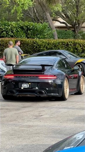 Porsche 992.2 Carrera exhaust sound #porsche #automobile #porsche911 #cartok #992 #porsche992