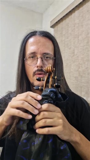 Jamais faça isso com seu instrumento #violino #dicas #curiosidades #aula #musico