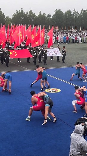 During the Shaolin School Games opening ceremony in Dengfeng, our students perform Chinese Wrestling (Shuai Jiao, 摔跤) — one of China’s oldest martial arts. Explosive throws, balance, and raw power make this discipline a true test of skill and spirit. You can find all our other videos in our youtube channel: https://www.youtube.com/channel/UCFOoLLm2yYSscLLGztziuow Contact-us to register in our schools in china: https://wudangshaolindream.com/en/home/ Learn Kung-fu in a fun and playfull way : http
