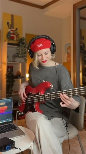 Ana Pshokina dials in her sound with Rumble Native Bass in Fender Studio Pro