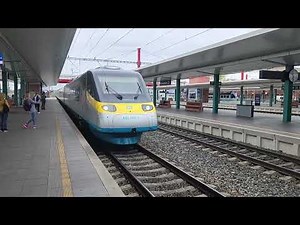 A SC Pendolino train arrives in Pardubice