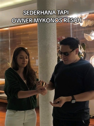 Kak Koyal dan Mykonos: Kisah Resah yang Menggelitik