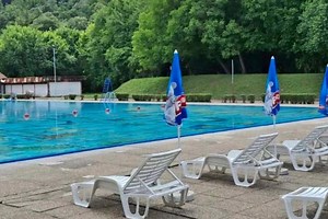 Dve nesreće u jednom danu: Dečaci povređeni prilikom skoka u bazen!