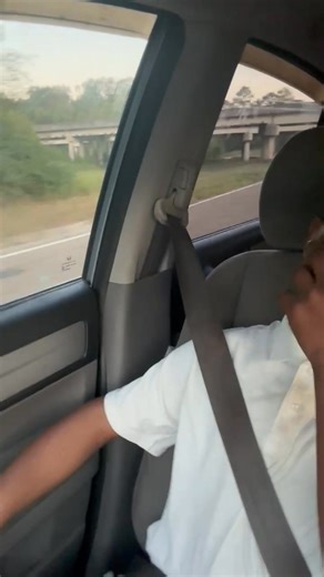 Kiss your brain | Elizabeth Duplechain