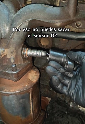 Los sensores O2 suelen quedar atorados por óxido y calor.Este kit de herramientas para sensor de oxígeno facilita retirarlos gracias a su dado con ranura para cable y diseño offset para mayor palanca.Perfecto para mantenimiento automotriz, mecánicos y proyectos DIY.#mechanic #herramientas #carmaintenance #toolsoftiktok #garage