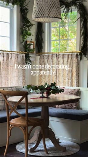 I swear every time I think the café nook is finished… I find one more layer of Christmas to add. ✨ Fairy lights a glowing little Santa was all it needed. Cozy season unlocked. ——— cozy kitchen nook, christmas kitchen decor, christmas home ideas, holiday home inspiration, kitchen nook styling, fairy lights christmas, cozy christmas nook, christmas decorating ideas, Christmas aesthetic, kitchen inspiration, Christmas upgrade : #holidaydecorinspo #cozychristmashome #christmasdecorideas | Babiesandb