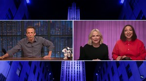 Amy Poehler And Maya Rudolph Avoid Saying Who Should Replace Lorne Michaels
