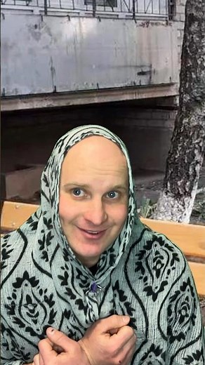 Те самые бабки у подъезда - Алежа Обухов (ПАРОДИЯ)