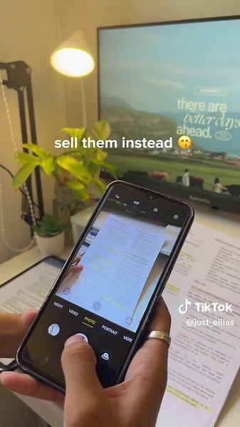 Student Side Hustles: Sell Study Notes Online for Cash