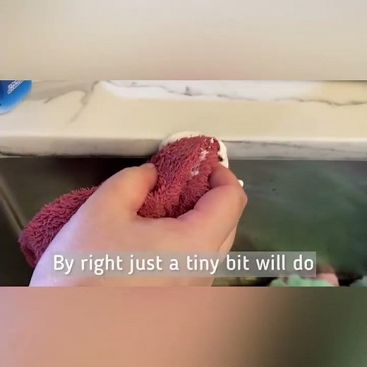 How to remove stains from Quartz countertop