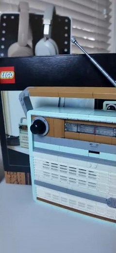 LEGO Retro Radio 10334: Quick Build (Working Speaker)