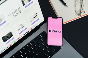 Can You Use Credit Cards on Klarna and Walmart? A Guide