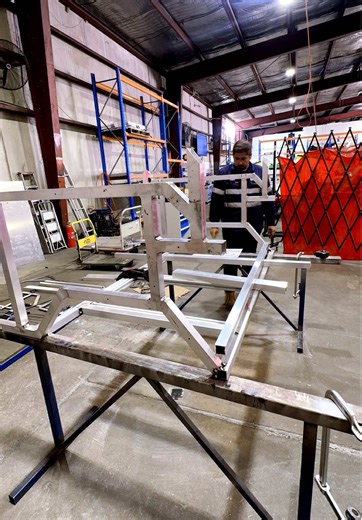 Just got back to an injured back 👨‍🏭🇦🇺🙏😅 Mig Welding Aluminium 5356 #fy #sydney #foryou #fyp #welder