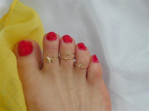 Set of 4 Golden Dainty Toe Rings, Heart, Butterfly, Star and Moon Rings - Etsy