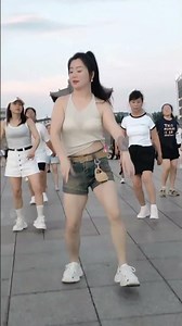 #bestshuffle #dance #fashion #dancer#trend #shuffle #cuttingshapes #dancing#trending