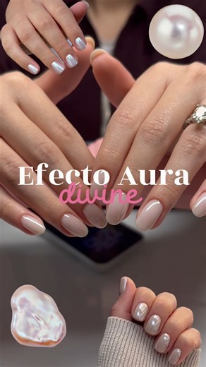 Elegancia pura en cada destello. ✨🐚 Con el polvo Aurora FX de MC Nails, puedes ofrecer un acabado premium y profesional sin complicaciones. Un set de tendencia en cuestión de segundos. 💅💎 🔗 Haz clic en el link para adquirirlo hoy mismo: https://mcnails.mx #MCNails #NailTrends #CleanGirlAesthetic #UñasElegantes #ManicuristasMexico | MC nails