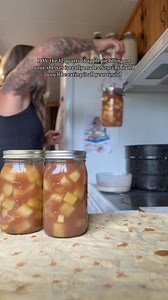 Zucchini crisp all year long > #canning #canningandpreserving #zucchini #homestead #baking | Barefoot.mimosas