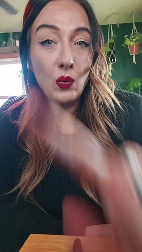 Empowerment Through Self-Worth Coaching and Divine Feminine Energy