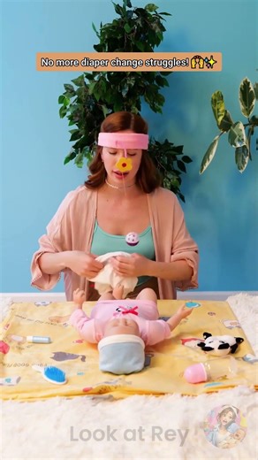 🧷 Genius Diaper Change Gadget Parent Hack For Busy Moms 👶