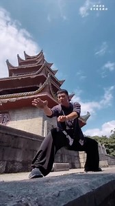 Simple and practical—go for the jugular! Check out Hei Long Shi Ba Shou (Black Dragon Eighteen Hands) and the application of its movements in combat, demonstrated by Sifu Ding Xiaoyuan. #martialarts #martialartslife #wushu #kungfu #kungfulife #fist #training #trainingday #tutorial | Chang of Shaolin