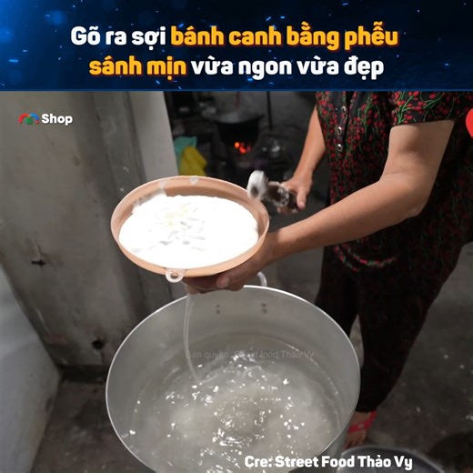 8.2M views · 10K reactions | Bánh canh này ăn ngon lắm Nguồn: Street Food Bản quyền được bảo vệ và quản lý bởi MCV Network #MCVNetwork #MCVGroup #MCVMedia #MCVTV #StreetFoods #FBSF #NWT #netbiz #SpeedCouple #Viber #MCNYoutube | P336 Band | Facebook