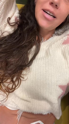 Another day… another round of treatment. Immunotherapy and steroids today. It’s exhausting… I’m so tired. But I’m still fighting. 💪 Some days, it feels like it’s always one thing after another. But I keep reminding myself… I’ve made it this far. 🌻 The steroids keep me up at night, but I’m doing my best. I’m doing what I have to do — for my kids, for myself, for life. ❤️ To everyone who’s been praying, supporting, sharing my videos — thank you. You have no idea how much that means to me. Please