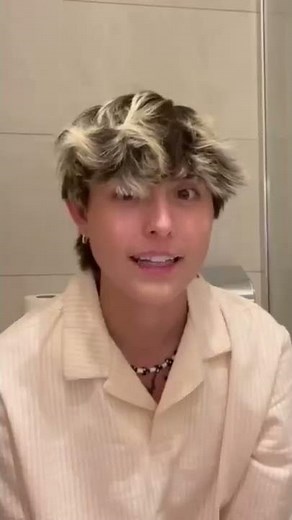 Using a Bidet for the FIRST Time 🚽😳 w Mattie Westbrouck- #shorts