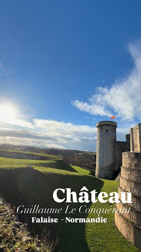 🛡️ Histoire, panoramas et aventure au Château Guillaume-le-Conquérant ! Parfait en famille, avec tablettes interactives et donjons à explorer. Ne ratez pas cette immersion médiévale ! ‼️Jusqu’au 4 janvier 2026, plongez dans l’exposition hivernale « Amour, gloire et conquête », qui raconte la vie fascinante de Guillaume le Conquérant, en collaboration avec le dessinateur caennais Tébo. 📌 Château Guillaume Le Conquérant 📍 Adresse : Place Guillaume le Conquérant, 14700 Falaise ⏱️ Ouvert tous les