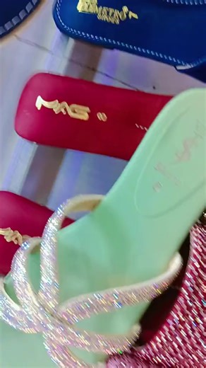 Discover the Taj Mahal Shoes: Stylish and Transparent Pool Sandals