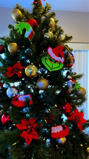 #storelocalstorageholiday25 #storelocal #local #business #selfstorage #holidaycountdown #yuccavalley #joshuatree #twentyninepalms #morongobasin | Storelocal Yucca Valley