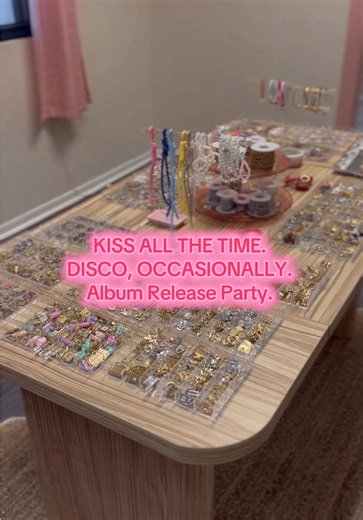 Harry Styles Fan Event in Orlando - March 6