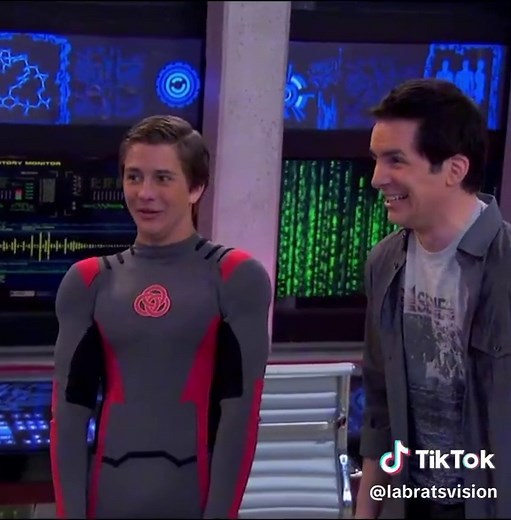 Back from the future Part 1 #labrats #leodooley #future #letitshine #viral #fy #fyp #disneyxd #disneychannel