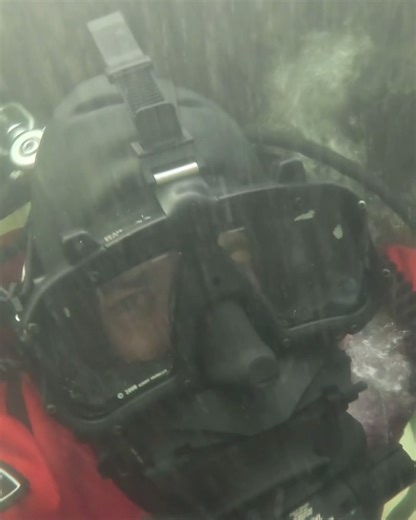 Let’s take a dive into Little Lake Conway with OCSO Dive Team member, Detective Tyler Storts. 🌊 🤿 OCSO’s Dive Team is responsible for underwater search and recovery of victims and critical evidence. Detective Storts joined the team five years ago and shares the unique challenges of working in environments with zero visibility, where divers must rely on touch alone to locate what they’re searching for. From guns and cell phones to vehicles and victims, the Dive Team searches for anything that c