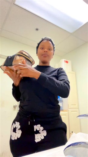 Dericka Wright on Instagram: "Come with me to get my hair done from my favorite person Marsha Jolly 🥰😘🔥🙌🏾 #da_wrightfamily #fypシviralシ2025シ゚viralシ #trendingreel #explorepage #shorthairideas #shorthair #highlightsシ゚シ゚"